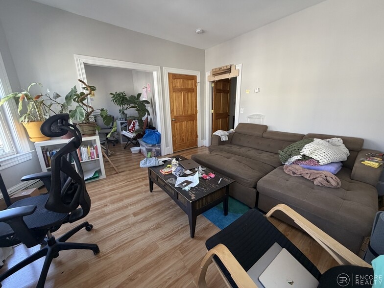 Building Photo - 27 Portsmouth St