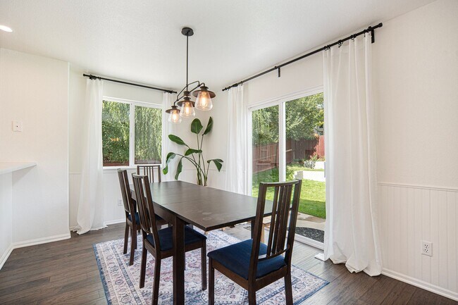 Building Photo - Beautiful 3-Bedroom Home for Rent