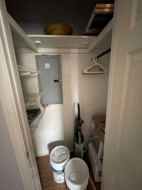 Building Photo - 456 Woodlane Ave