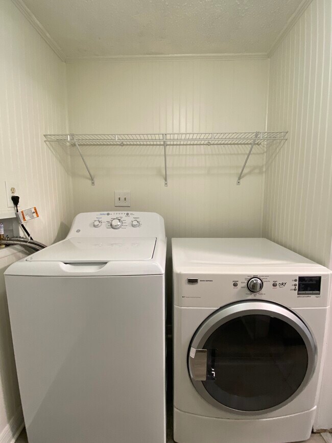 Building Photo - 12120 71st St E