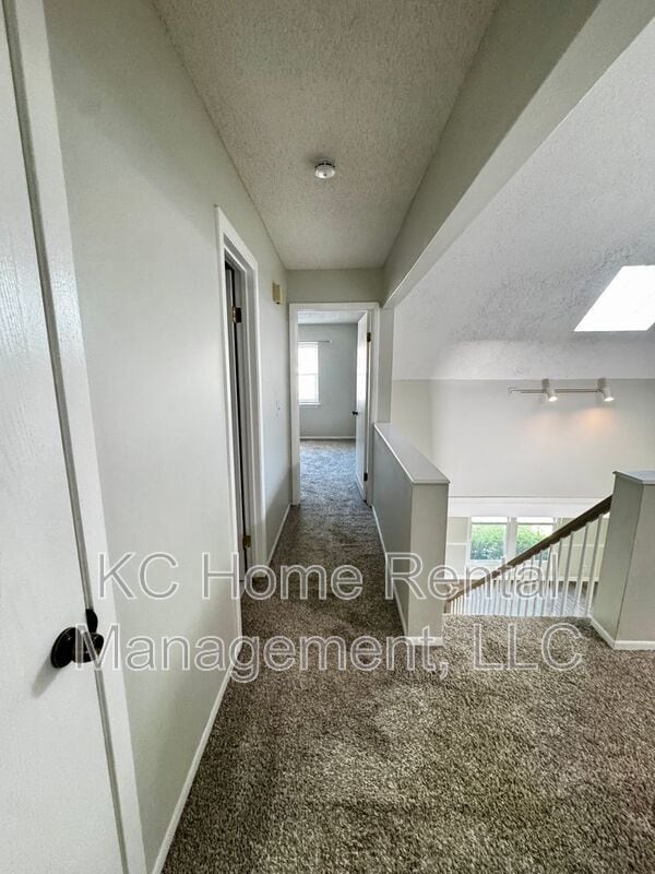 Building Photo - 8592 Perry Ln