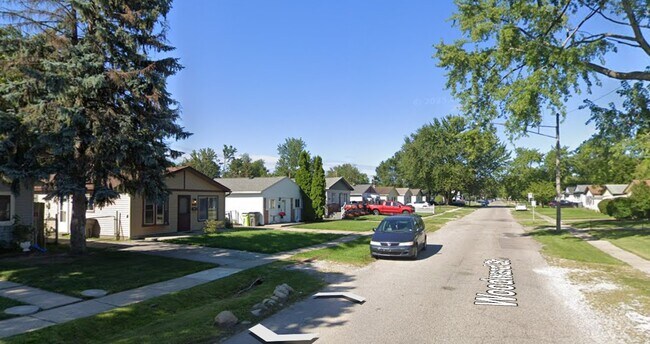 Building Photo - 20812 Woodward St