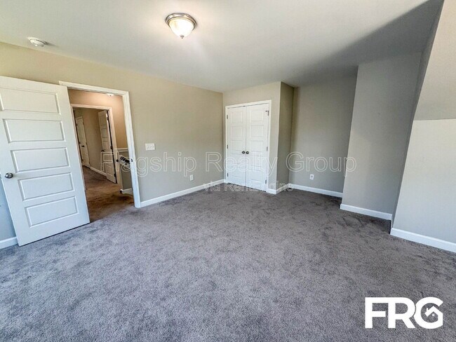 Building Photo - 208 Coffman Dr