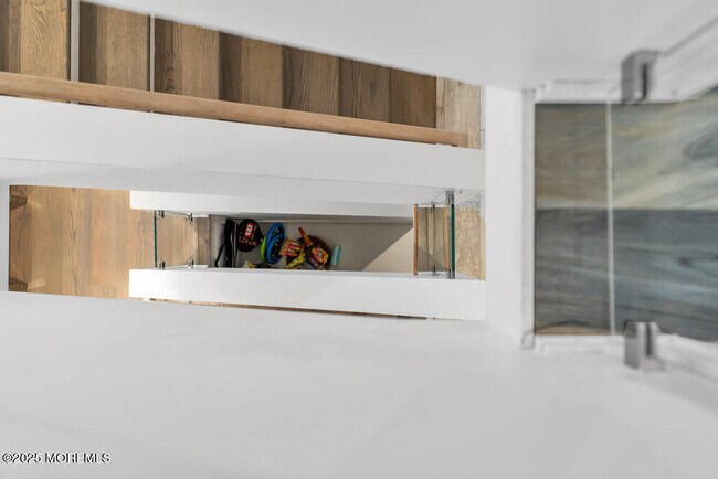 Building Photo - 985 Ocean Ave