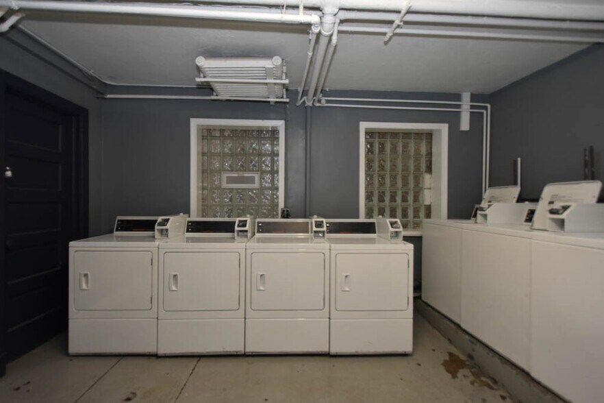 Building Photo - 3836 N Fremont St