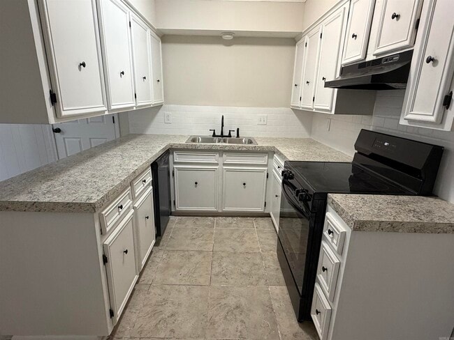 Building Photo - 10002 Stardust Trail