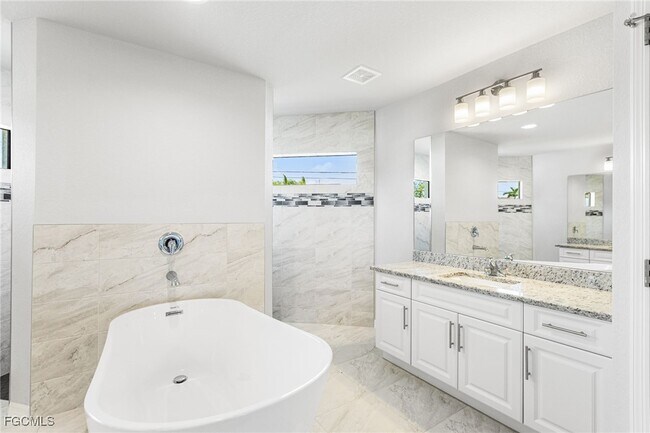 Building Photo - 4012 Country Club Blvd