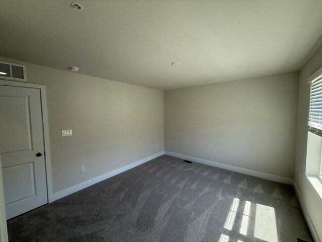 Building Photo - Stylish Townhome Overlooking River Marsh Golf Course- Cambridge, MD