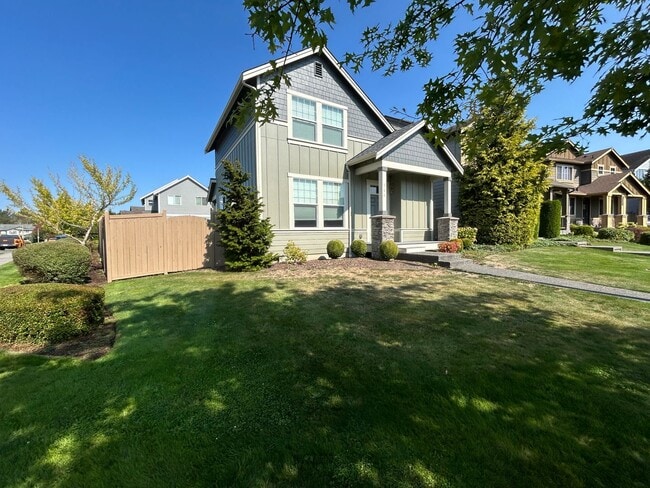 Building Photo - Beautiful Three Bedroom House for Rent in ...