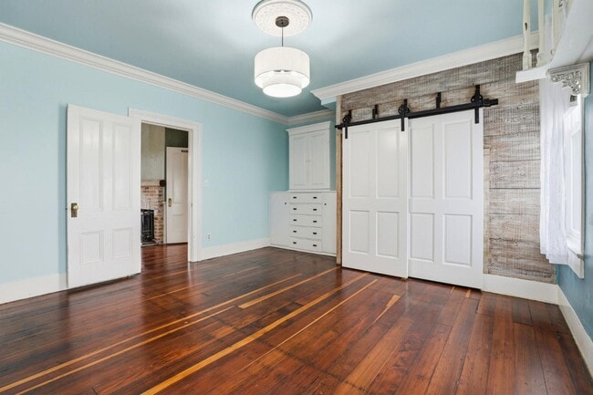 Building Photo - 482 South St