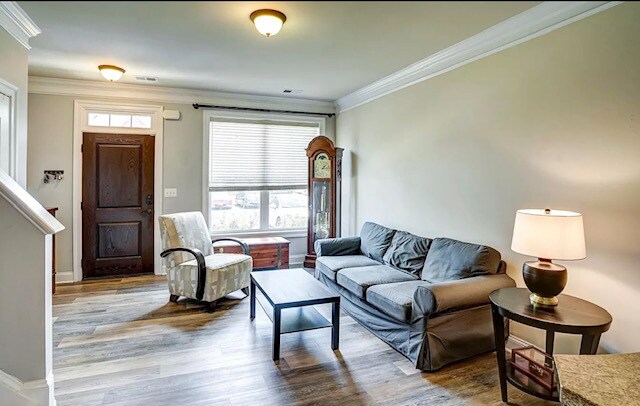 Building Photo - 2943 Templehof Ct