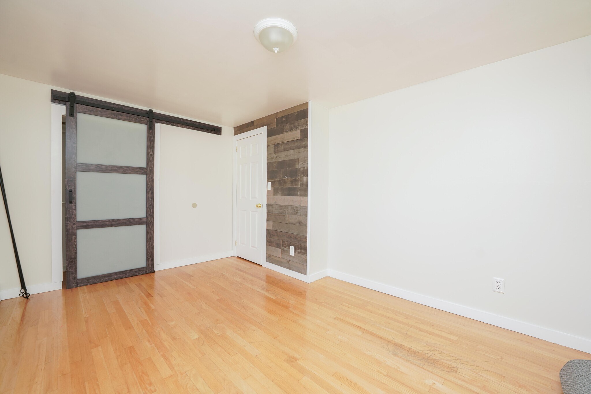 bedroom 2 - 142 Maple Ave