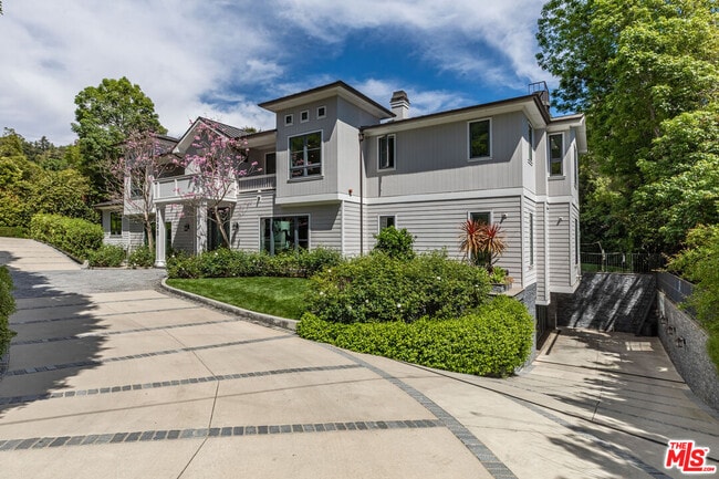 Building Photo - 1000 N Norman Pl