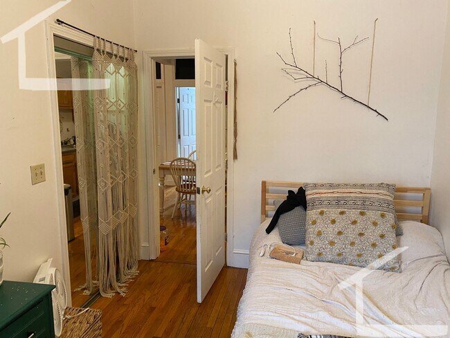 Building Photo - 15 Cummings Rd