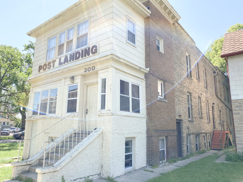 Building Photo - 300 7th St N