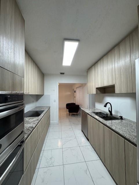 Building Photo - 211 SE 3rd St