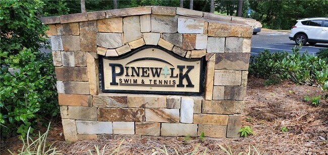 Building Photo - 4505 Pinehollow Ct