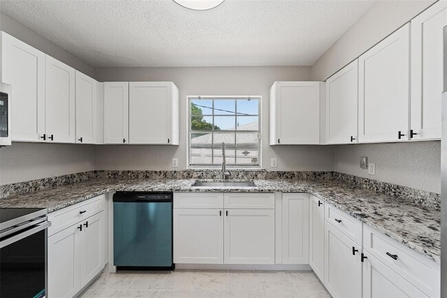 Building Photo - 47 Kathy Dr