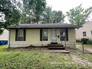 Building Photo - 227 Presley Rd