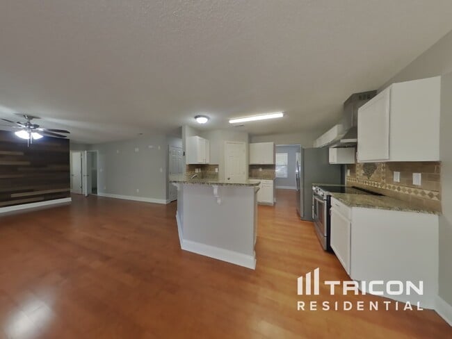 Building Photo - 2203 Ballingarry Dr
