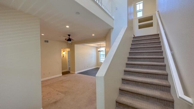Building Photo - 37 Hinterland Way
