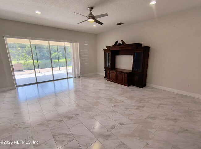 Building Photo - 3730 Burnt Pine Dr