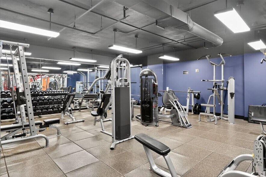 Building Photo - 1101 Juniper St NE