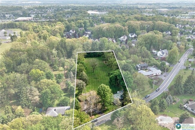 Building Photo - 5686 Cetronia Rd