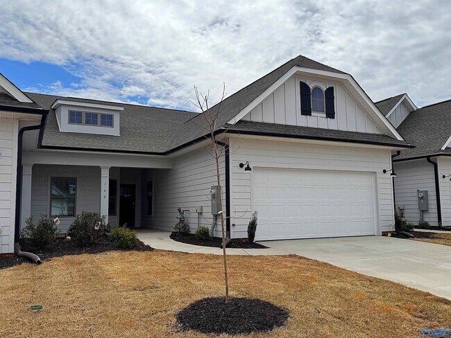 Building Photo - 169 Little Britain St