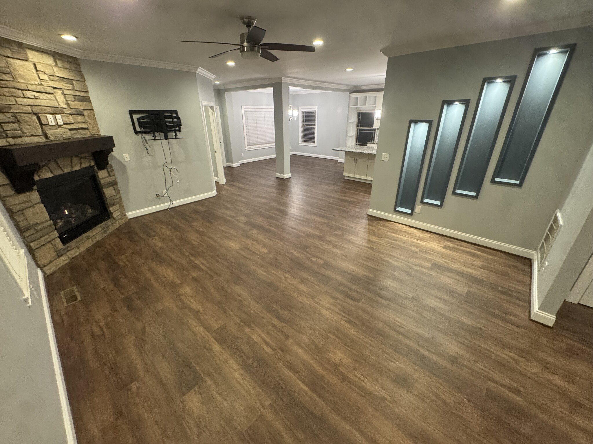 Living room and gas fireplace that works - 9 Allen Ave