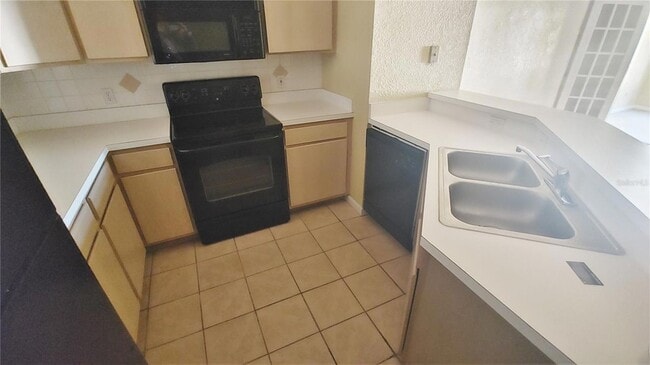 Building Photo - 822 Camargo Way