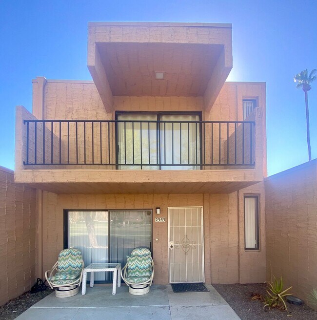 Building Photo - Palm Springs 3 br 3 bth on Golf Course