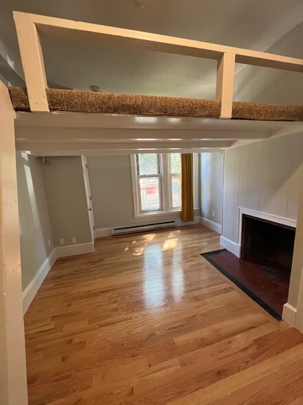 Building Photo - 389 Marlborough St