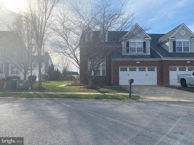 Building Photo - 1017 Llano Dr