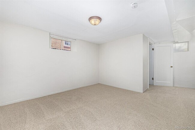 Building Photo - 1150 S Jackson St