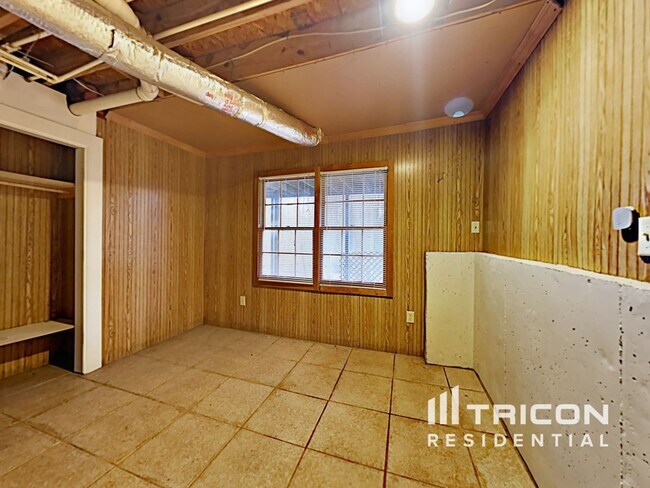 Building Photo - 5044 Rosemeade Ct