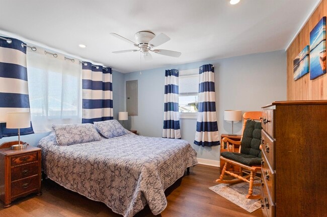 Building Photo - 23 Diane Ln