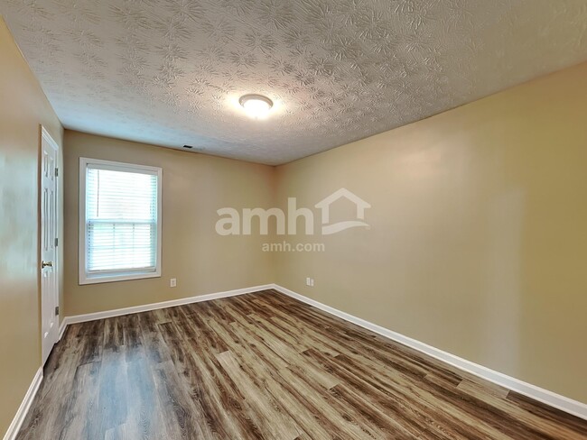 Building Photo - 3174 Baymount Way