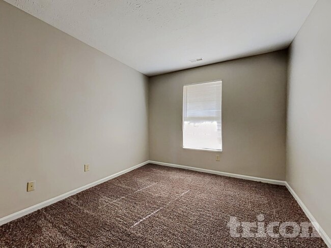 Building Photo - 1082 Sunmeadow Cir