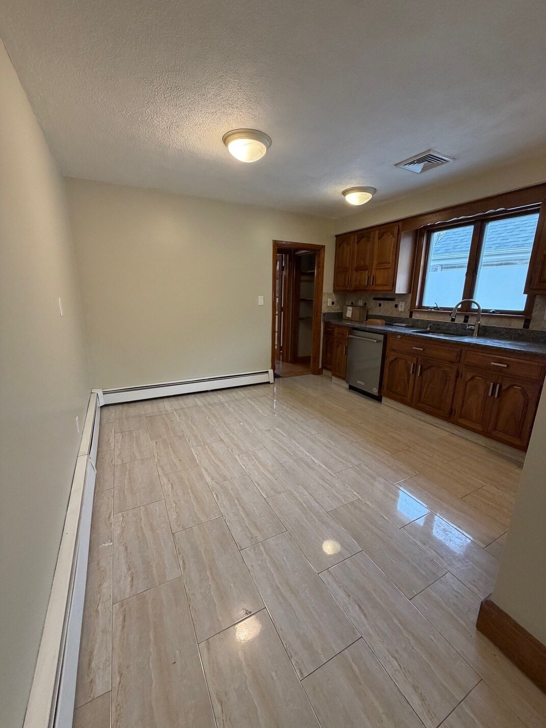 Building Photo - 33 Lafayette St