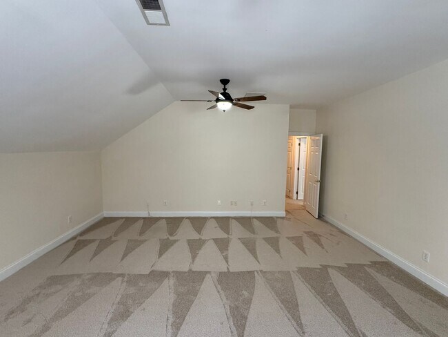 Building Photo - 7127 Weddington Brook Dr