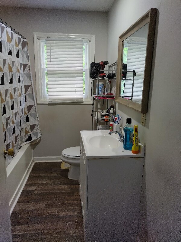 Building Photo - 6543 Bay St