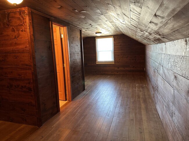 Building Photo - 38 4th St S