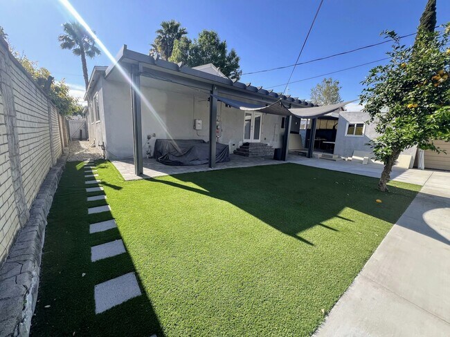 Building Photo - 6660 Aura Ave