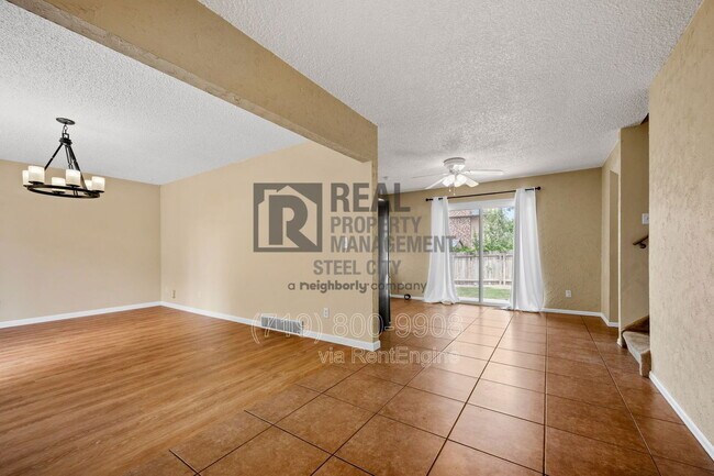 Building Photo - 12 Chicory Ct