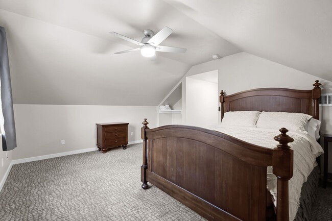 Building Photo - 1015 Riparian Dr
