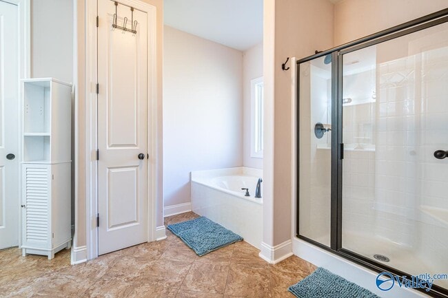 Building Photo - 111 Golden Rod Ln