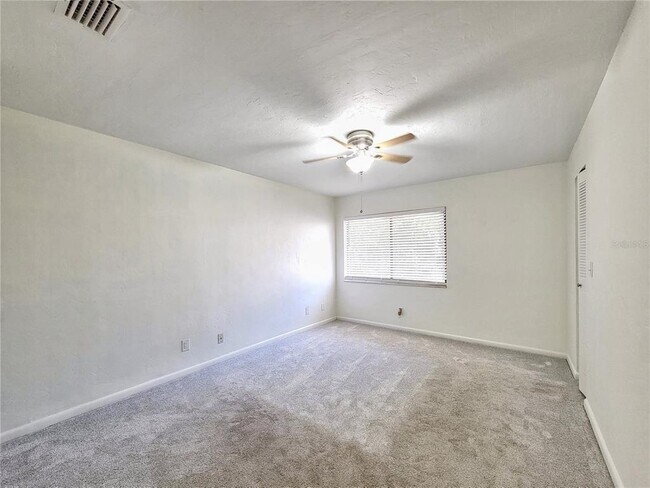 Building Photo - 2635 SW 35th Pl