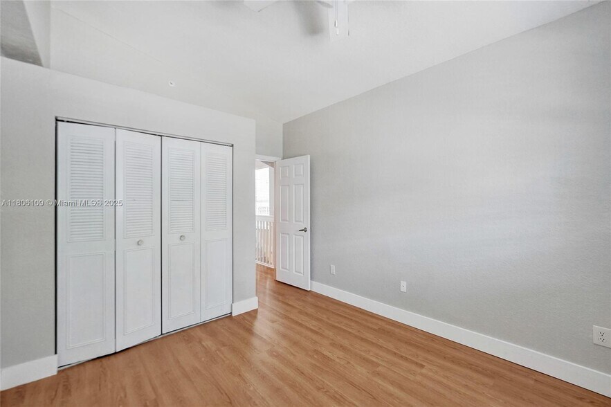 Building Photo - 781 SW 148th Ave