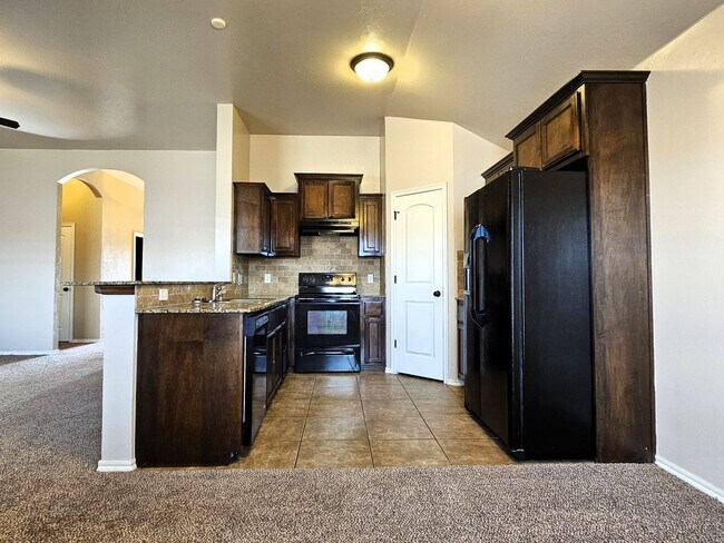 Building Photo - EVERYTHING YOU WANT IN A HOME! $500 OFF FI...